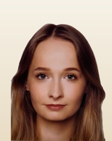 Klaudia — lektorka języka włoskiego